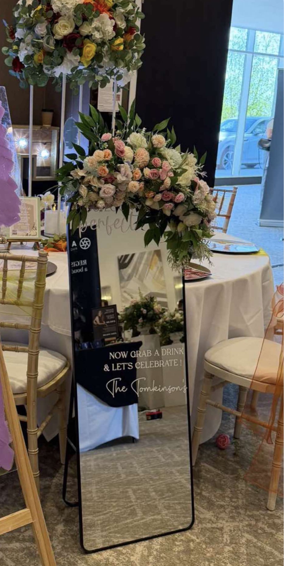 Elegant Floral Welcome Mirror – Perfect for Weddings & Celebrations